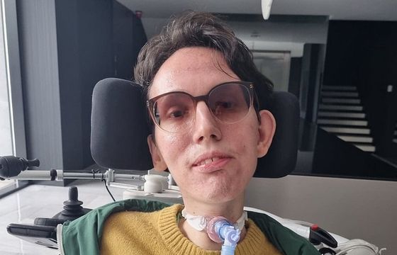 Osoby z niepełnosprawnościami w kampanii x-komu i Fundacji Avalon