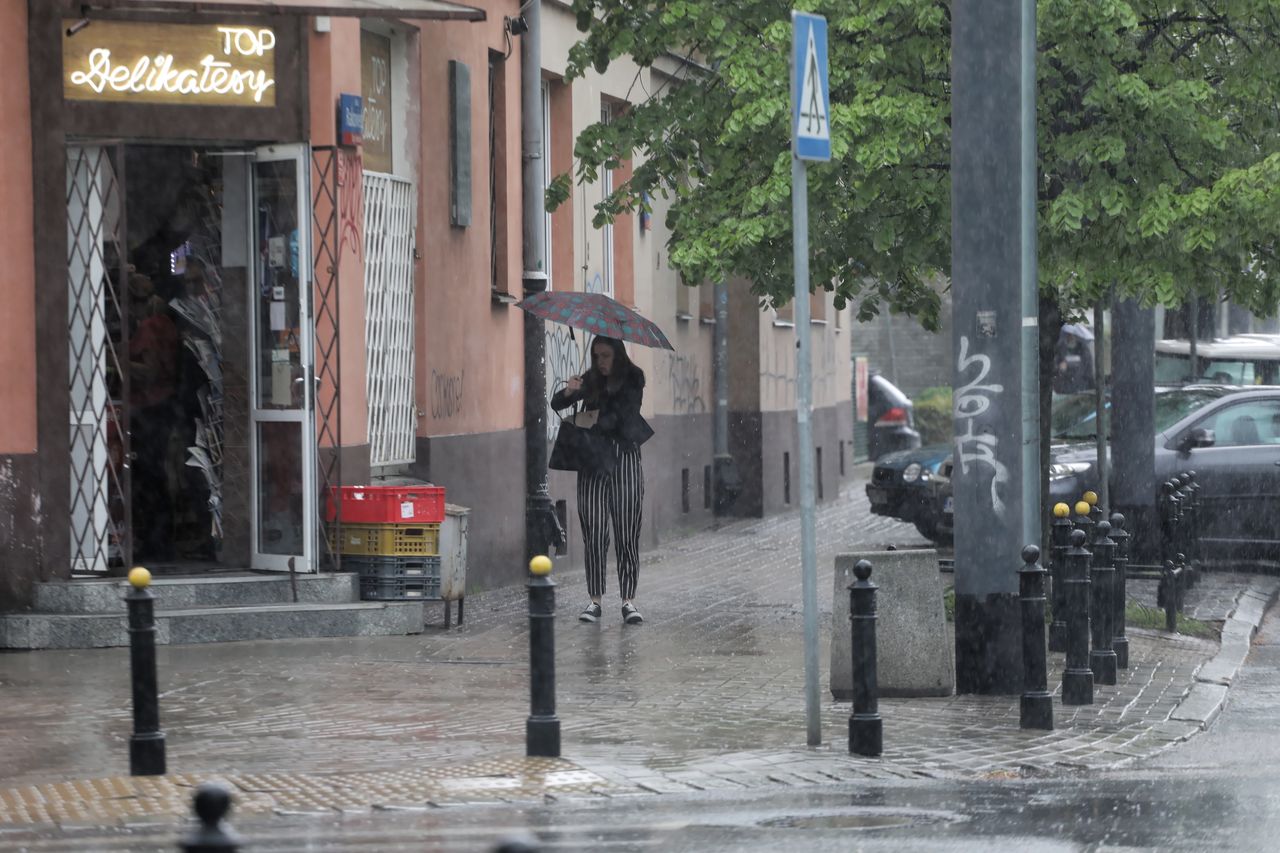 Warszawa. W piątek możemy spodziewać się burz z gradem 