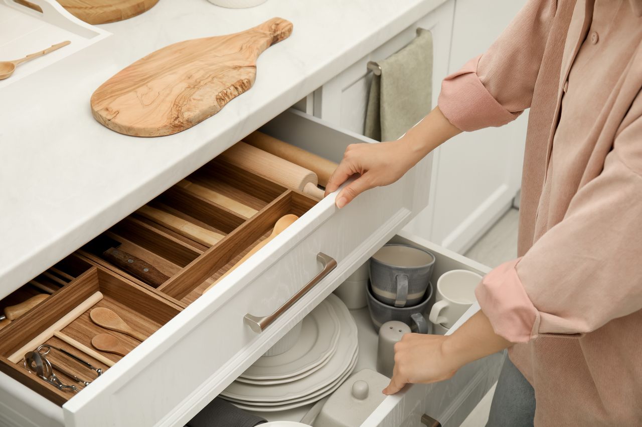 Organize your kitchen: Simple tips for a clutter-free space