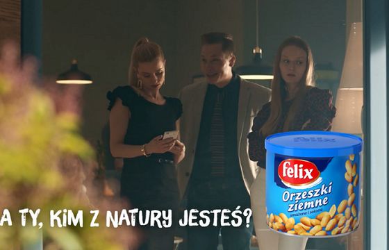 Wiewiórka recenzuje imprezowiczów w reklamach orzeszków Felix (wideo)