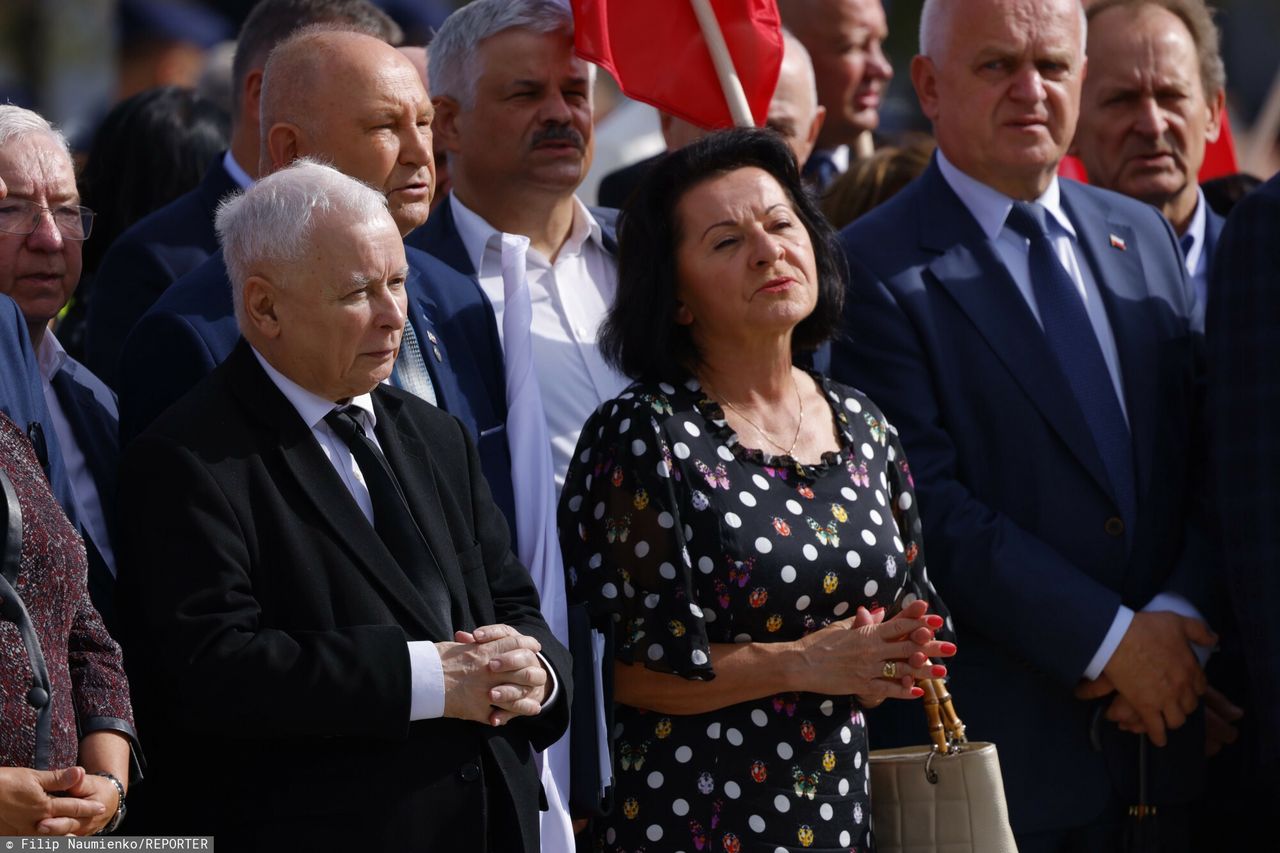 Posłanka PiS zaparkowała na "kopercie". "Jestem ważnym gościem"