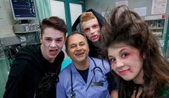 TVN rusza z premierowymi odcinkami „Szkoły”, „Szpitala” i „Rozmów w toku” (wideo)