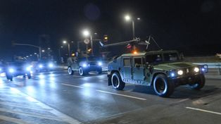Warszawa: Próby przed uroczystą defiladą 15 sierpnia. Nocą żołnierze opanowali miasto.