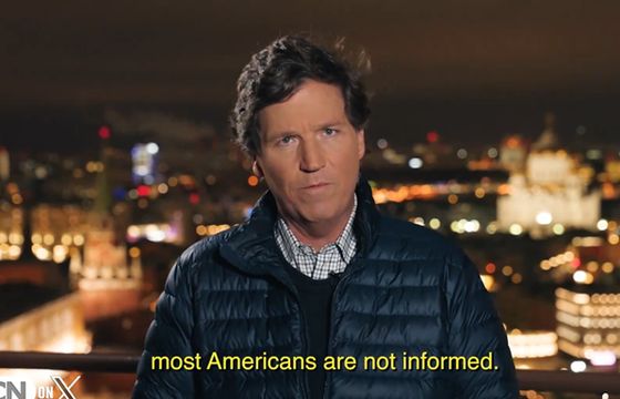 Tucker Carlson poleciał do Moskwy na wywiad z Putinem