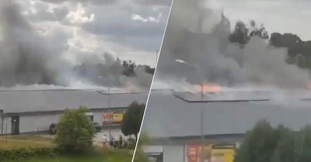 Pożar sklepu w Wielkopolsce. 35 zastępów straży pożarnej na miejscu