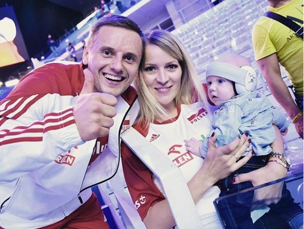 Damian Wojtaszek z żoną i synem [instagram.com/damian_wojtaszek]