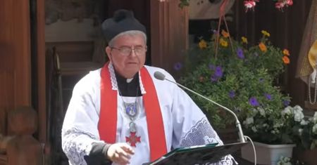 Kolejny biznes byłego ks. Natanka. Ponad milion zł na "lądowisko Maryi"