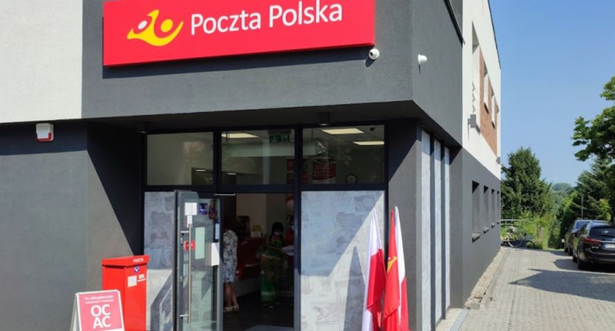 Poczta Polska pyta o kickbacki i płaci za udział w przetargu. Rynek chwali, ale i wskazuje wyzwania