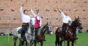 Łęczyca: Rozpoczął się 25. Turniej Rycerski. Impreza odbywa się w strugach deszczu