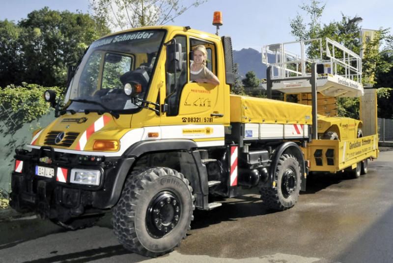 Mercedes-Benz Unimog U 400