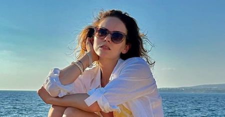 Olga Kalicka pozuje w bikini. "Z pomarszczonym brzuchem, bo nie jestem idealna" (ZDJĘCIA)
