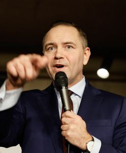 Noclegi Nawrockiego w apartamencie. Polacy reagują w sondażu