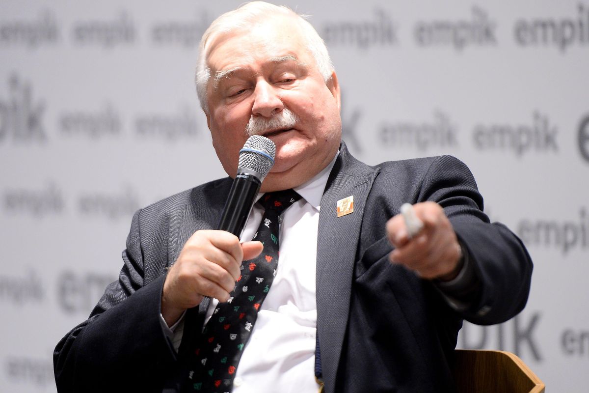 Reakcja Wałęsy na wybory. Pisze o "największej pomyłce"