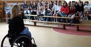 "Wózek to nie koniec życia, ale sporo niedogodności". Niepełnosprawni w Grudziądzu przestrzegali młodzież przed złymi wyborami