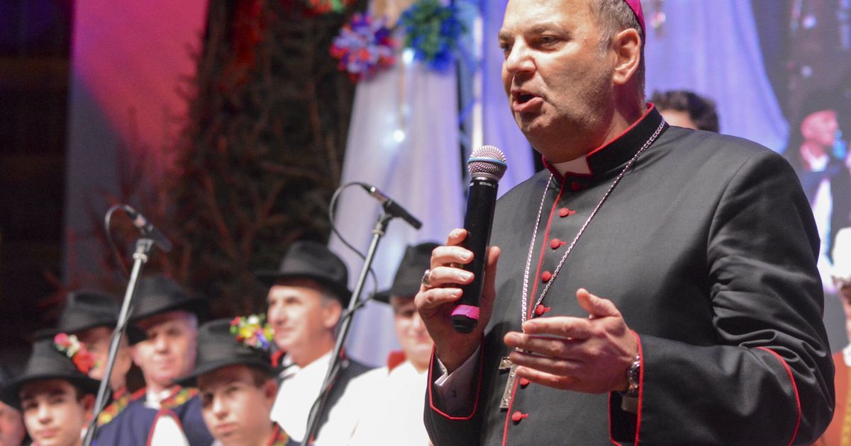 Orgia na plebanii. Franciszek podjął decyzję dotyczącą biskupa