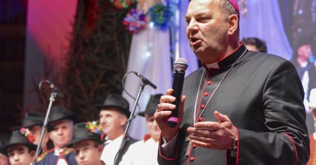 Orgia na plebanii. Franciszek podjął decyzję dotyczącą biskupa