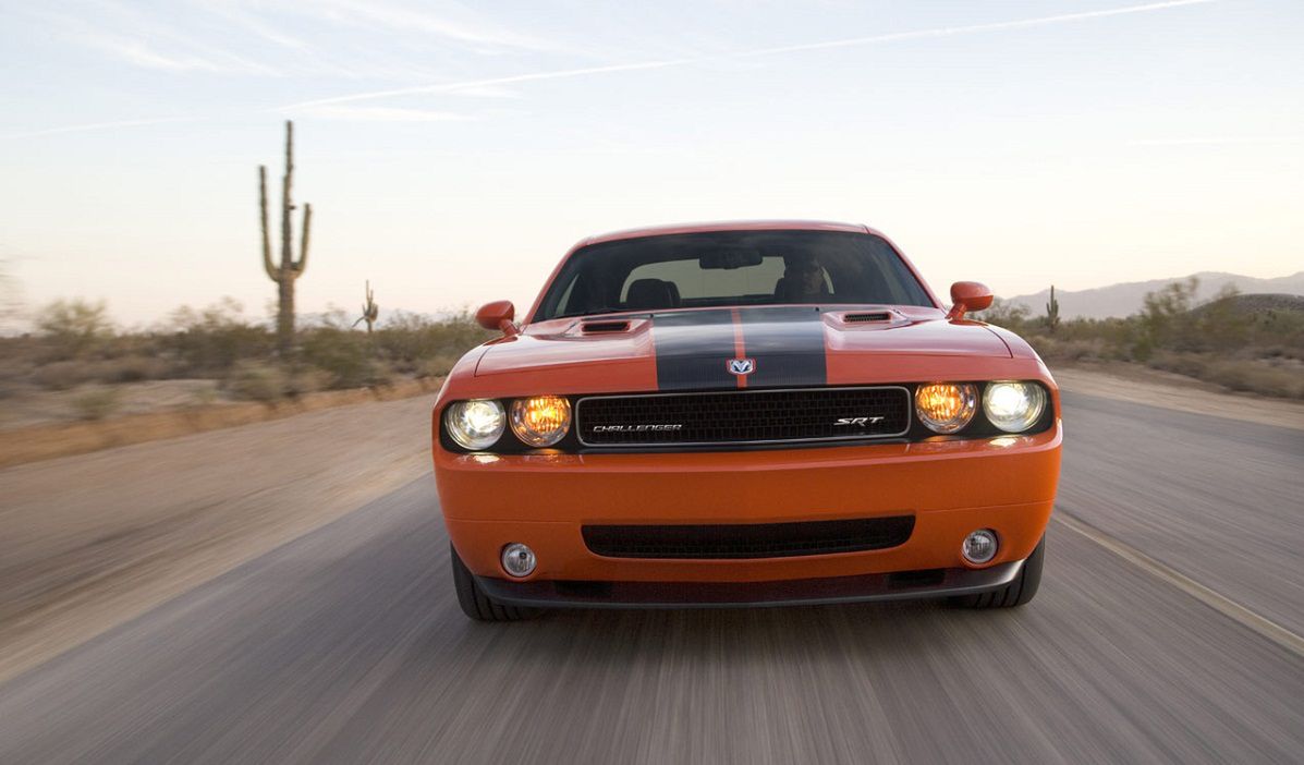 Dodge Challenger - w pogoni za Mustangiem [galeria] 34