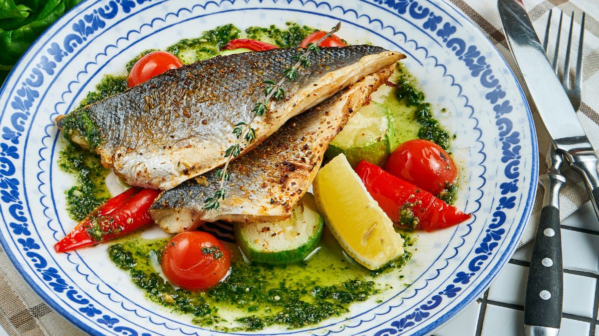 Labraks nie potrzebuje wielu dodatków, wystarczą świeże zioła