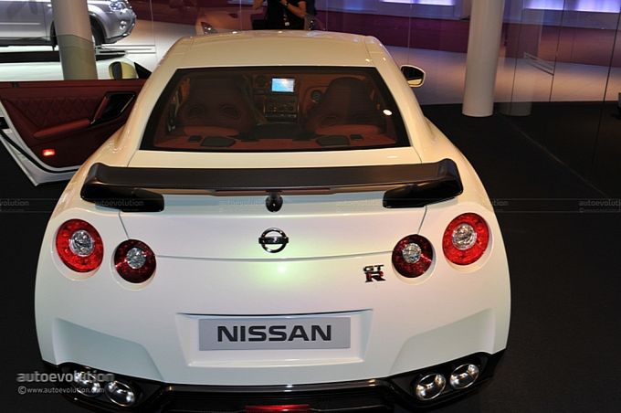 Nissan GT-R 2012