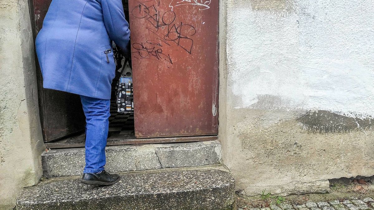 Pracowała w MOPS'ie