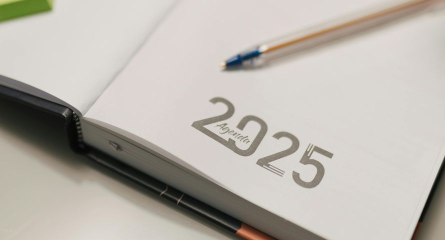 Co się wydarzyło w 2025 roku?