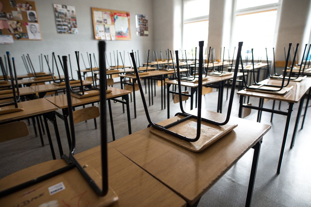 Nauczycielka jednej z amsterdamskich szkół została zwolniona kilka miesięcy temu 