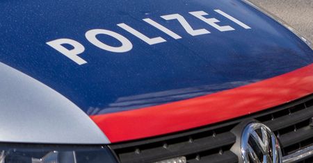 Miał zgwałcić 15-latkę. Media: To nauczyciel. Dramat w Austrii