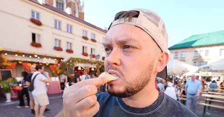 Pojechał na festiwal pierogów i zdenerwował się. Pokazał wielkość i cenę jednego