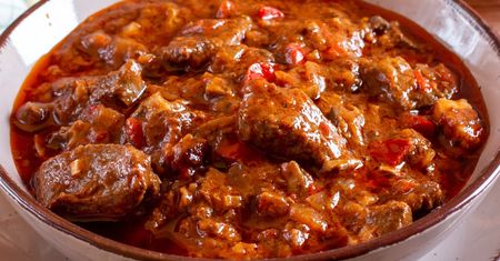 Zupa kebabowa idealna na jednogarnkowy obiad. Syci, jest pyszna i mam pewność, co znajduje się w środku