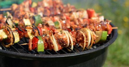 Czas na grilla! Sprawdź, czy na pewno wiesz wszystko o grillowaniu