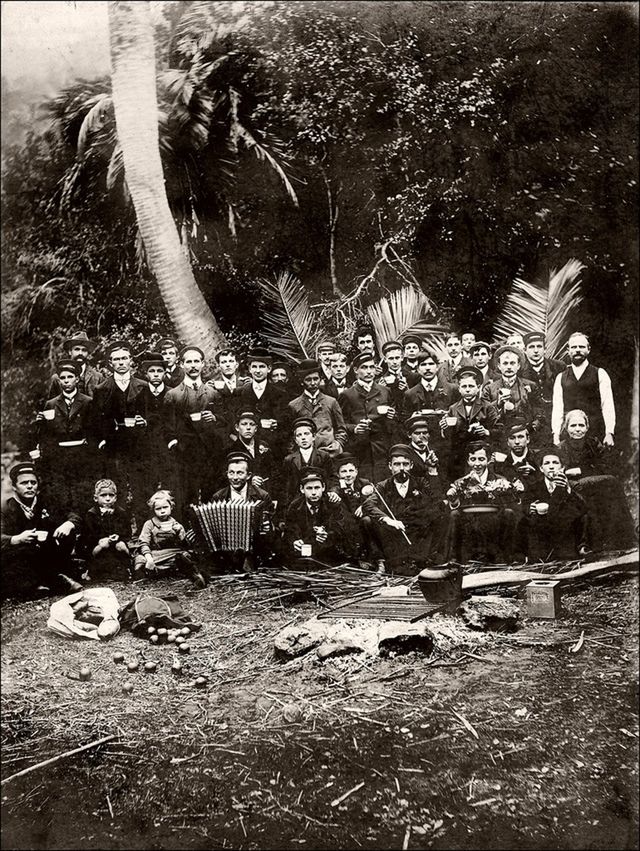 Wiedzieliście, że muzycy byli popularnym tematem na początku historii fotografii? 12