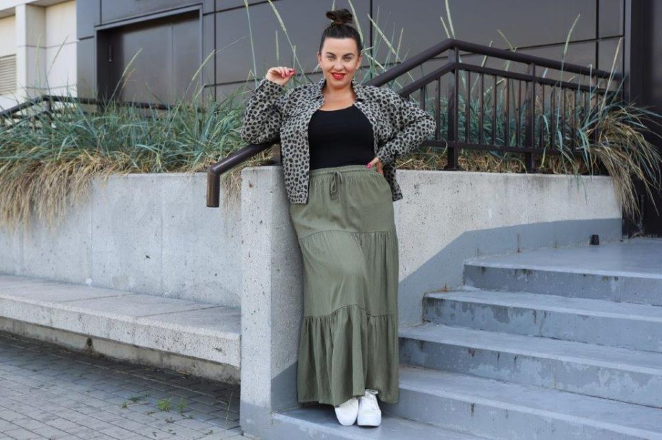 KiK_zielona_katana_w_cetki_maxi_spodnica