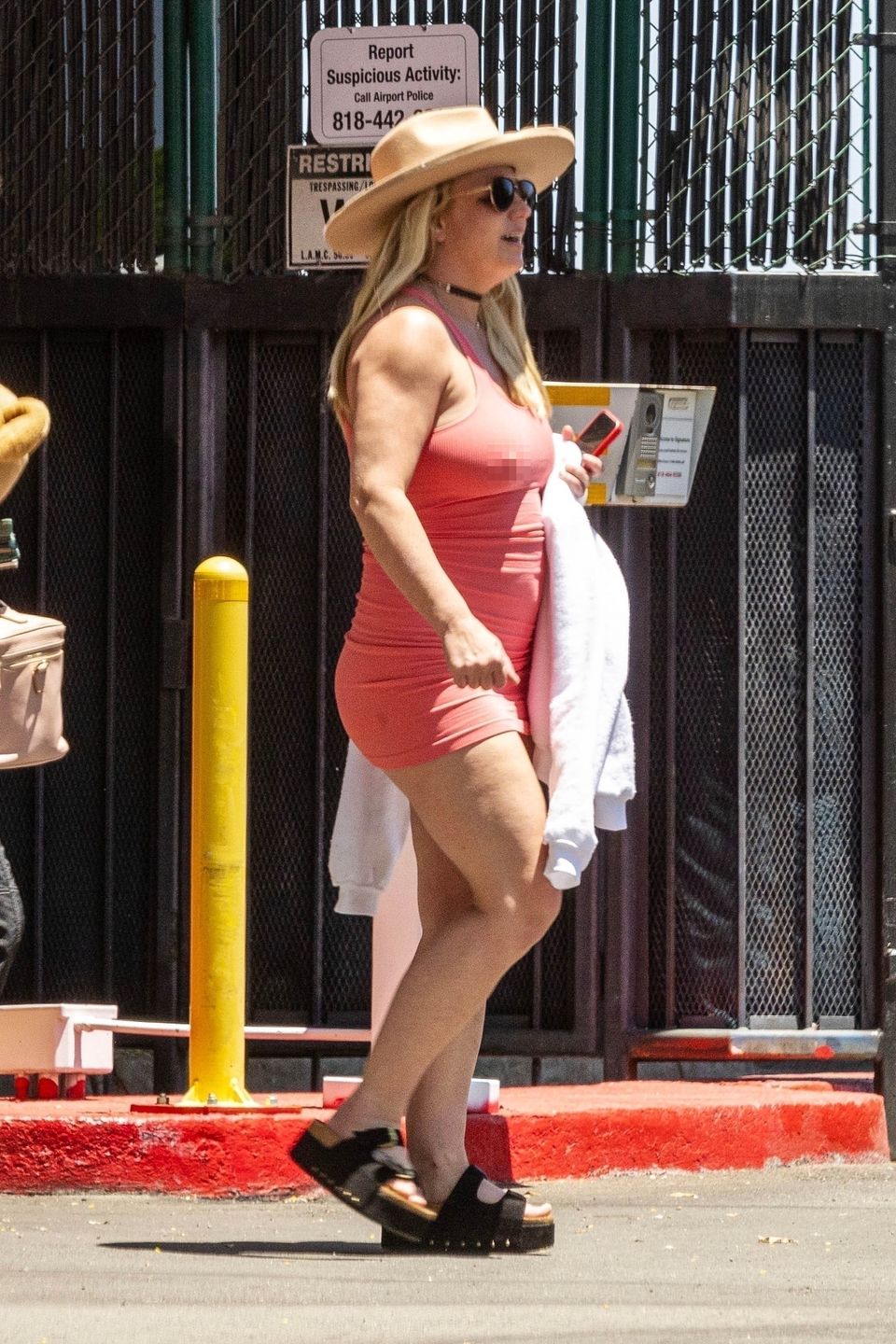 Dawno niewidziana Britney Spears "przyłapana" na lotnisku