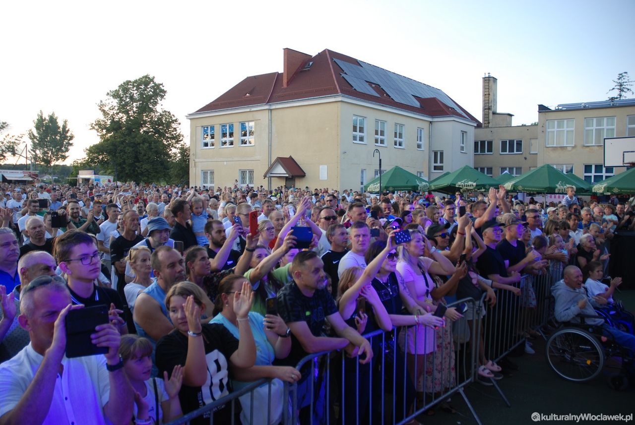 Boys zagra na dożynkach w Fabiankach. Wcześniej koncerty i sporo atrakcji