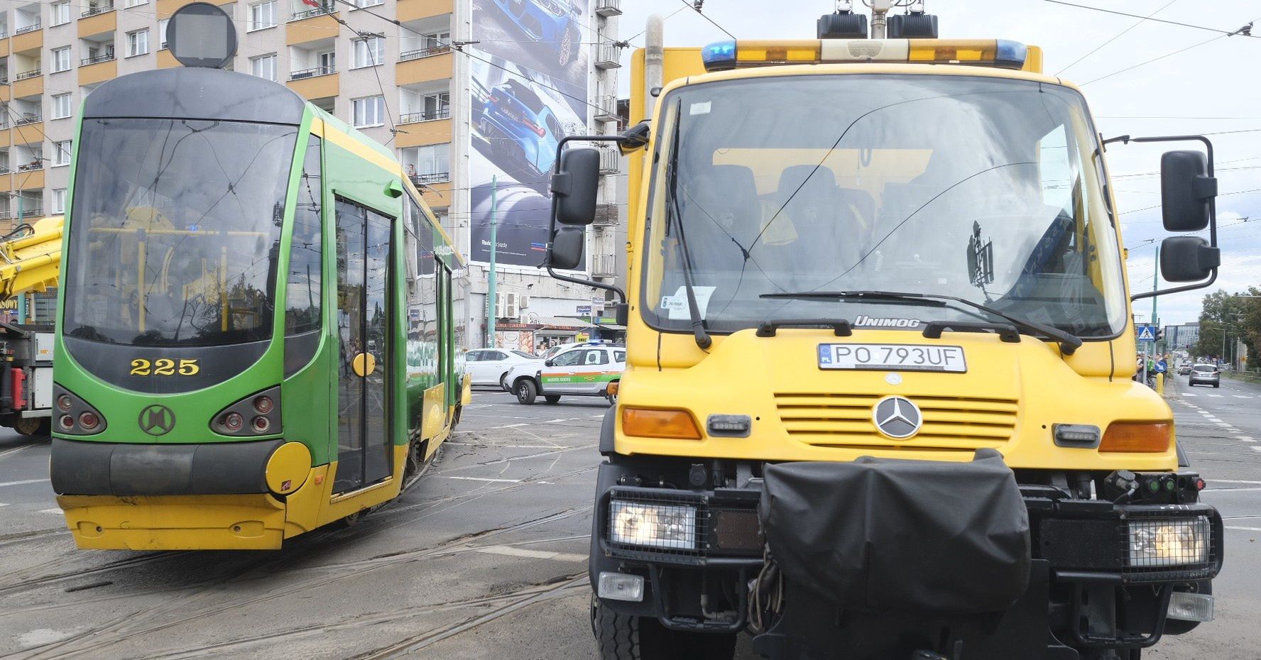 Wykolejenie tramwaju w Poznaniu. Utrudnienia na ulicy Towarowej. MPK Poznań wprowadziło objazdy