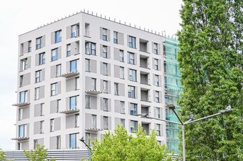 Te bloki w Poznaniu powstają w innowacyjnej technologii. Tak wyglądają budynki projektu UP2U