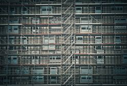 Włocławek. Tragiczny wypadek podczas pracy na rusztowaniu. Mężczyzna nie żyje