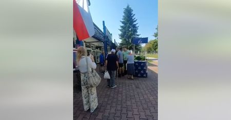 Awantura przy zbieraniu podpisów dla PiS. Krzyczeli "dziady do domu!"