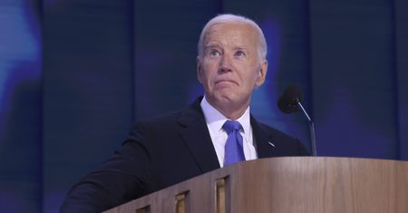 Biden przyznaje się do słabości, ale też bije w Trumpa. "Kłania się dyktatorom"