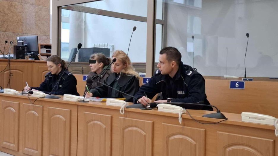 Zimnodół koło Olkusza niczym się nie wyróżnia. Idąc przez miejscowość mija się domy pobudowane wzdłuż przebiegającej przez wieś drogi. Jest tu sklep, remiza OSP i dwa przystanki autobusowe.