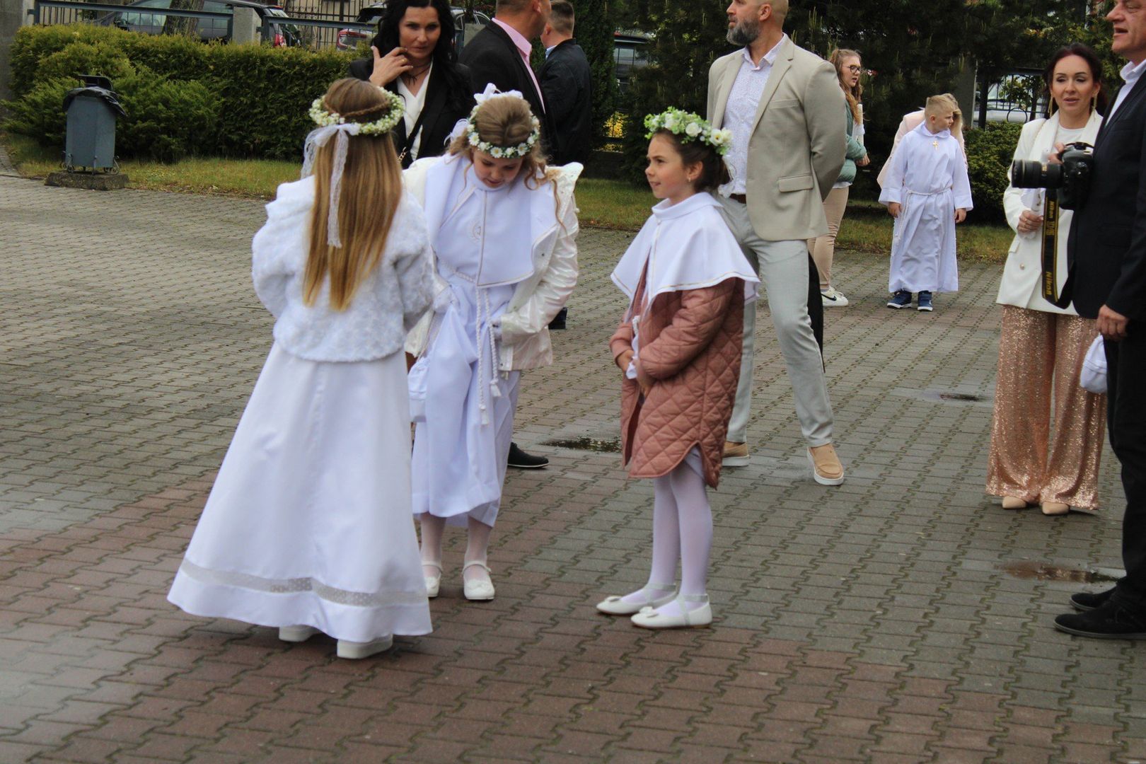 Pierwsza Komunia Święta na osiedlu Grunwaldzkim w Gnieźnie. Sakrament przyjęło 86 dzieci