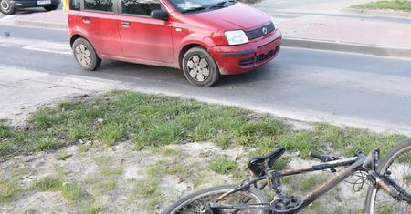 Rowerzysta pod wpływem potrącony na przejściu dla pieszych. 45-latek trafił do szpitala