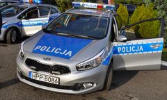 Rodzinna tragedia w Kampinosie. Córka z nożem rzuciła się na matkę