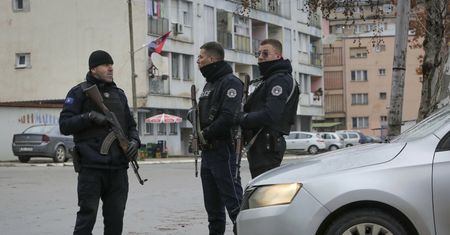 Pojechał do Kosowa na ślub brata. Wypchnął kobietę z balkonu