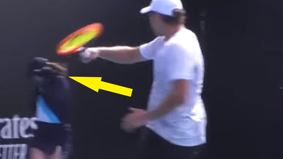 Na zdjęciu: Paweł Kotow, który był blisko trafienia piłką dziewczynki