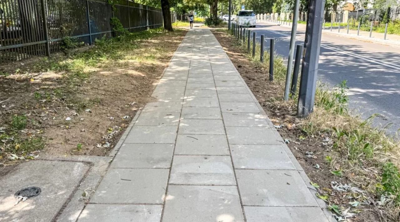 Nowy chodnik na ulicy św. Rocha w Poznaniu. Remont zakończony