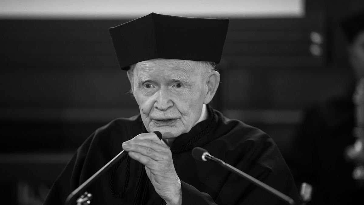 Sędzia prof. Adam Strzembosz.