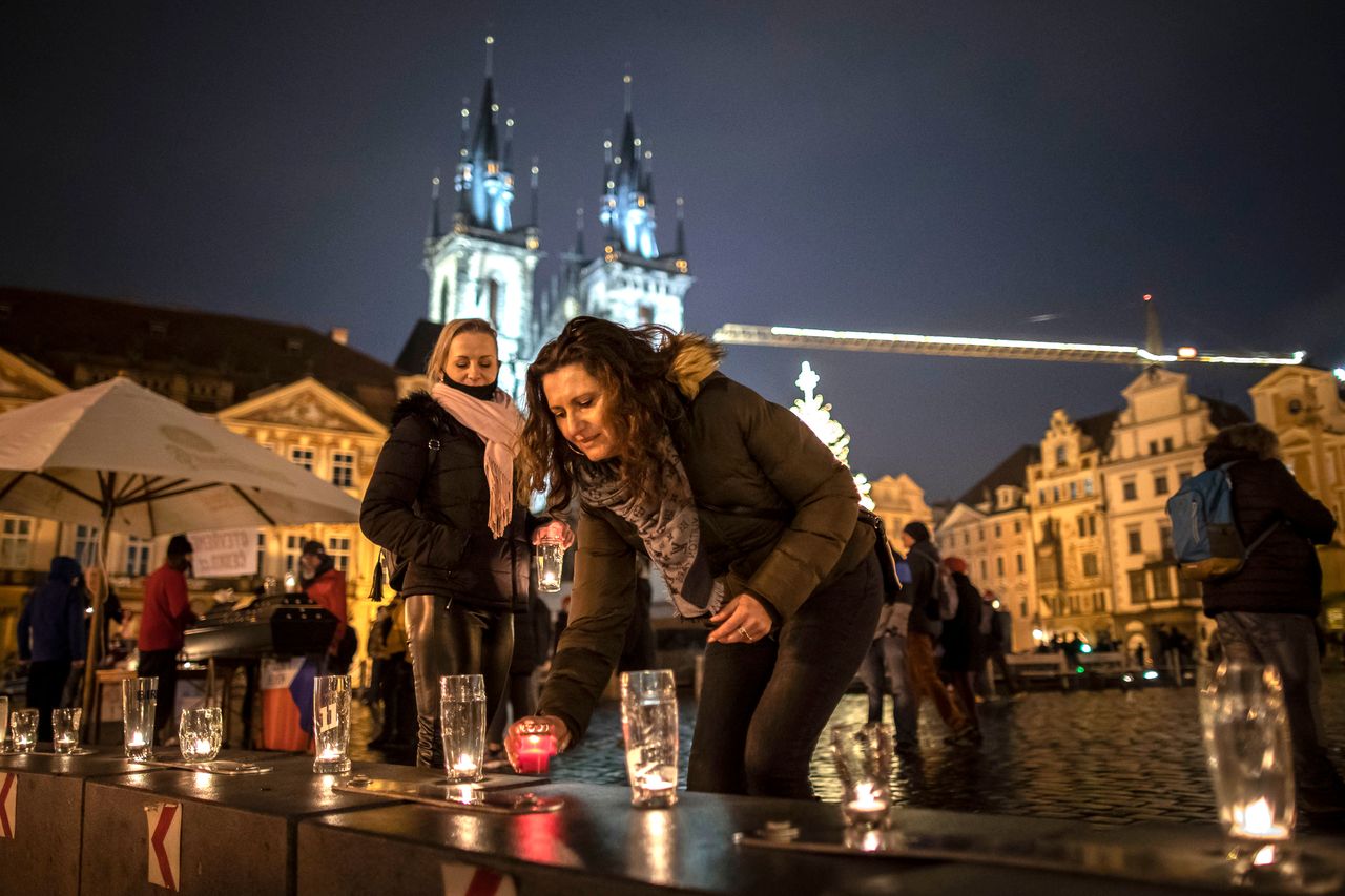 Zdjęcie dnia. Znicz w kuflu. Tak czeska gastronomia zwraca na siebie uwagę