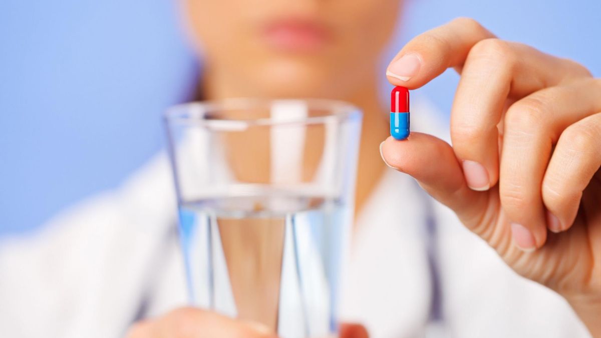 Leki i suplementy diety najlepiej jest popijać wodą