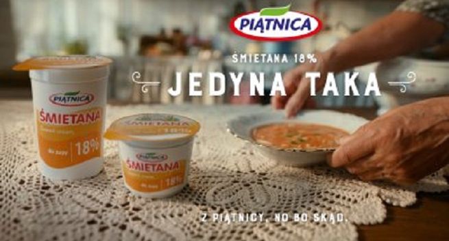 Piątnica w nowej kampanii reklamuje śmietanę hasłem "Jedyna taka"